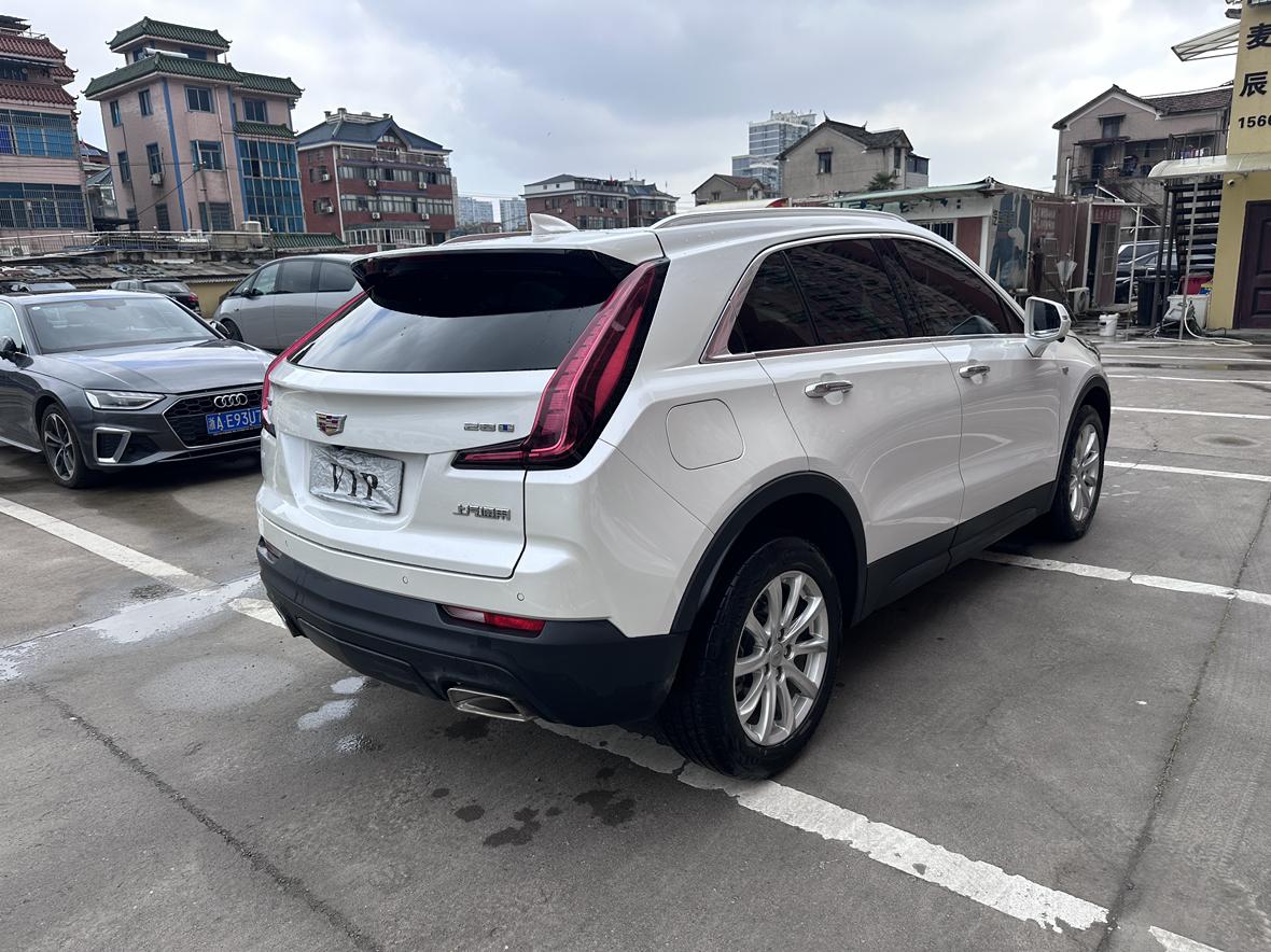 Cadillac XT4 2022 thumb 3