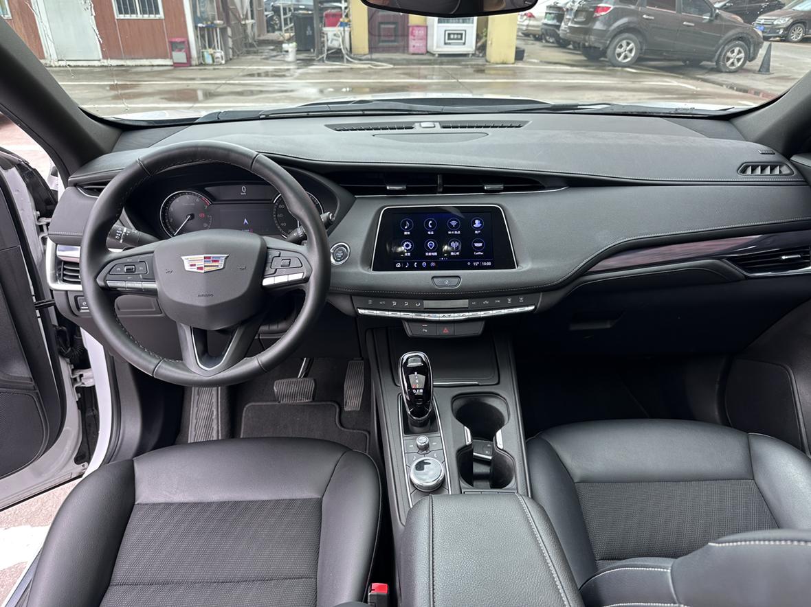 Cadillac XT4 2022 thumb 4