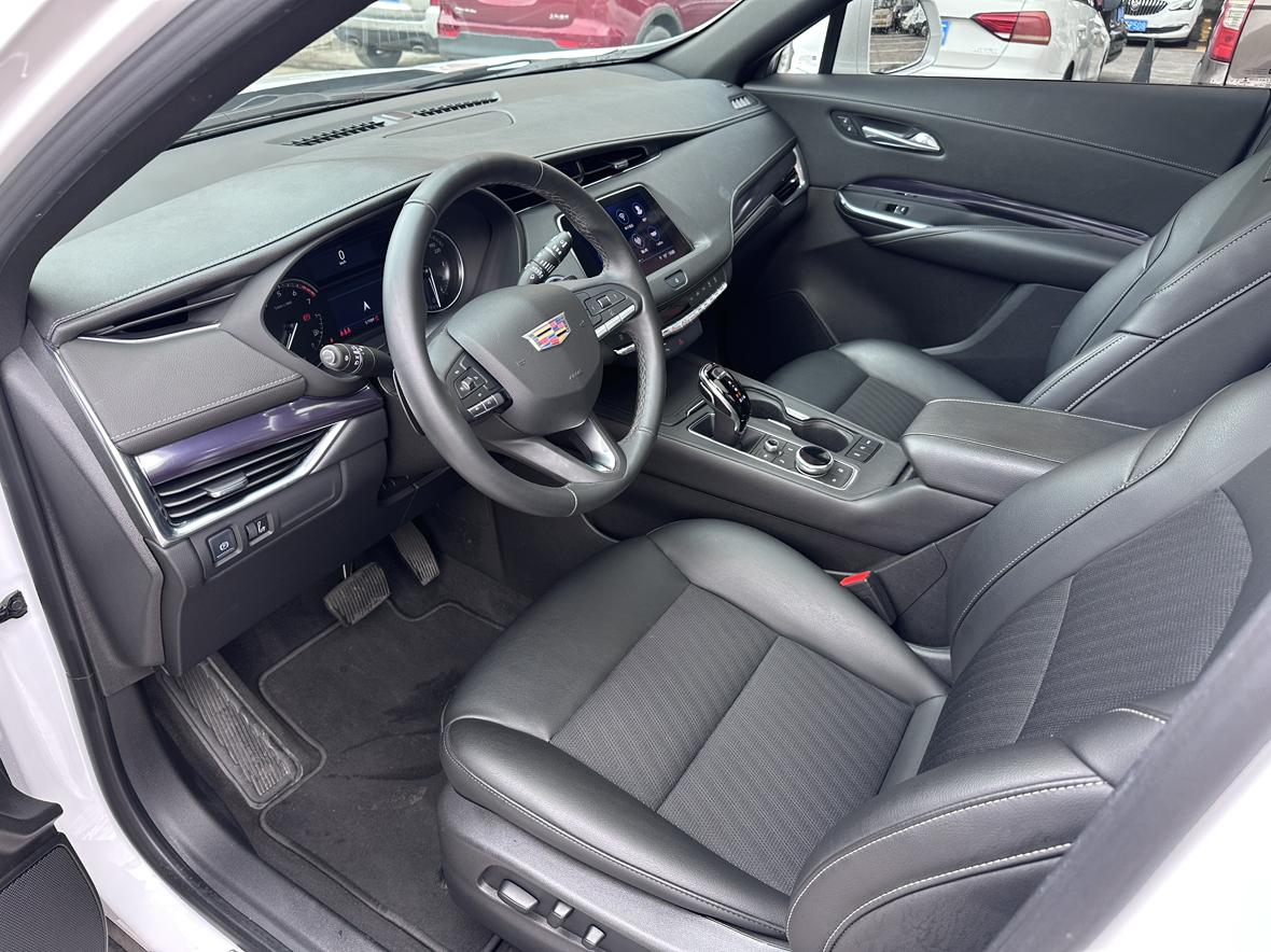 Cadillac XT4 2022 thumb 5