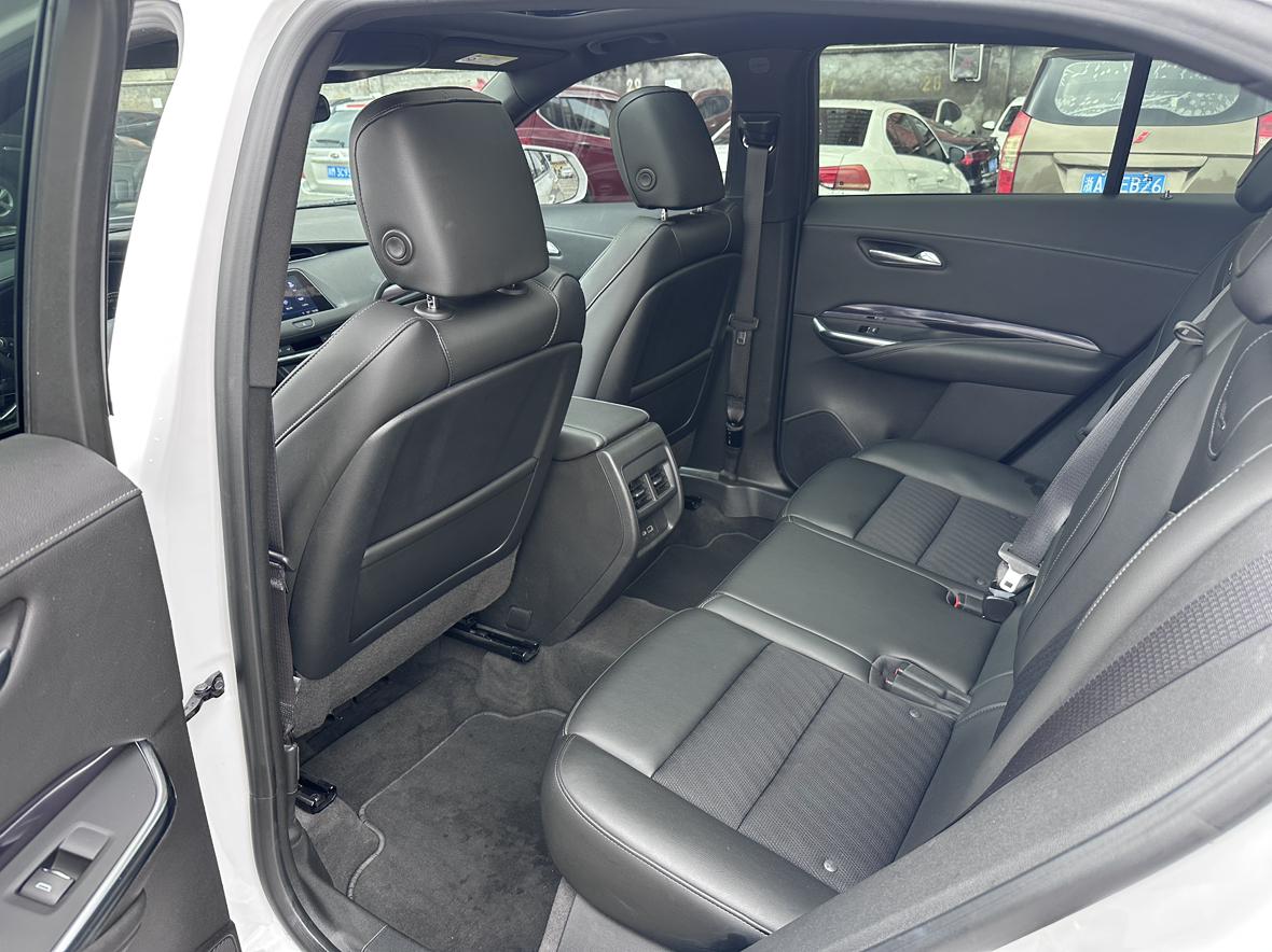 Cadillac XT4 2022 thumb 6