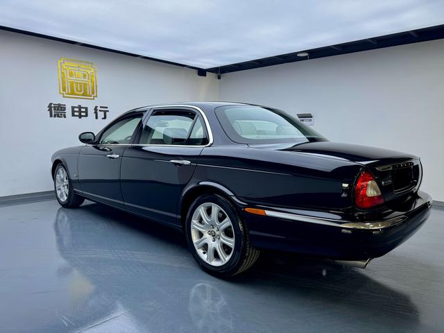 Jaguar XJ 2005 thumb 2