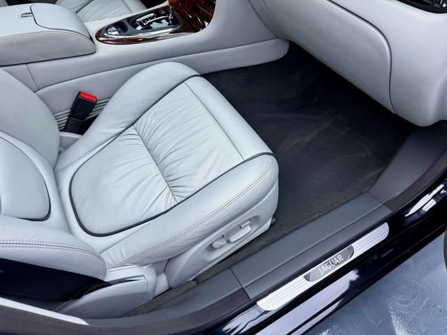 Jaguar XJ 2005 thumb 6