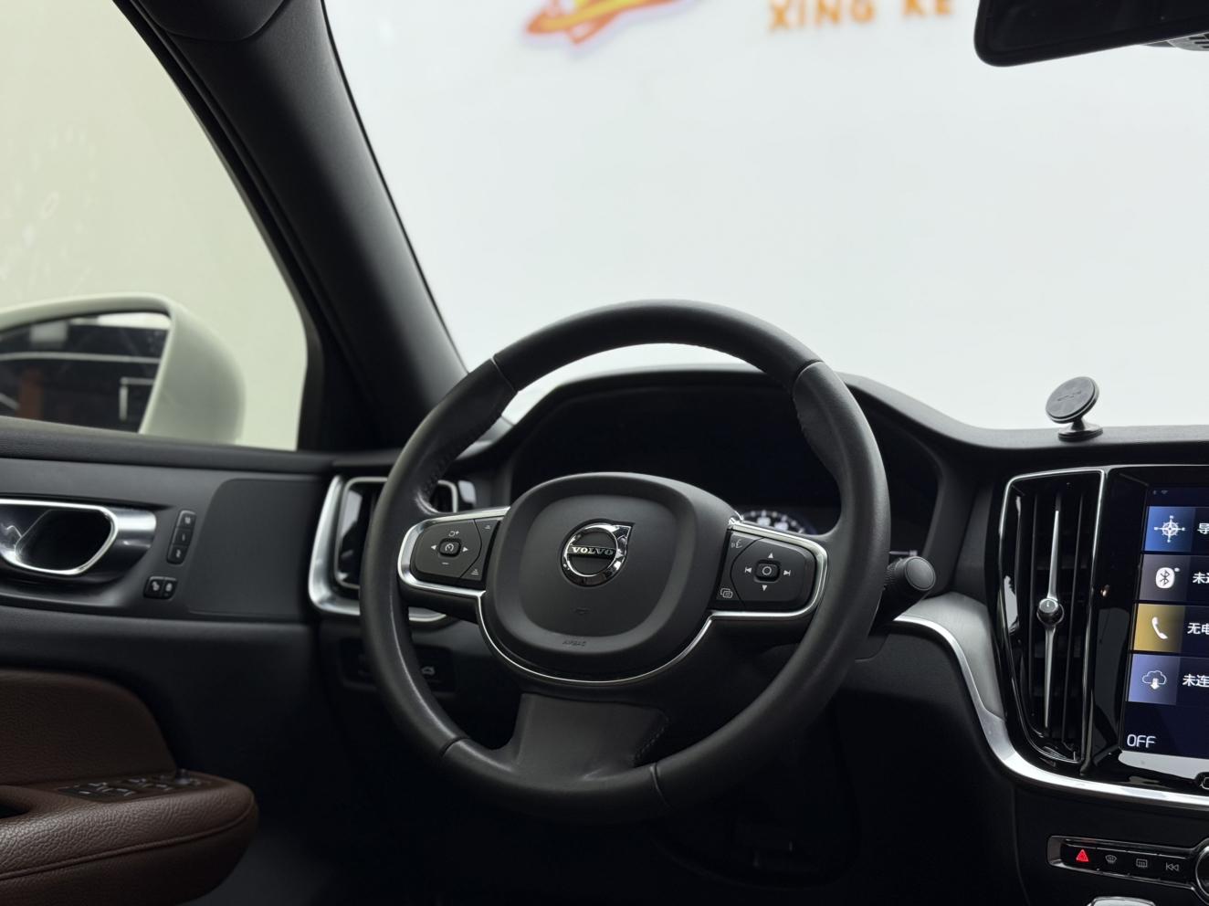 Volvo S60 2022 thumb 7
