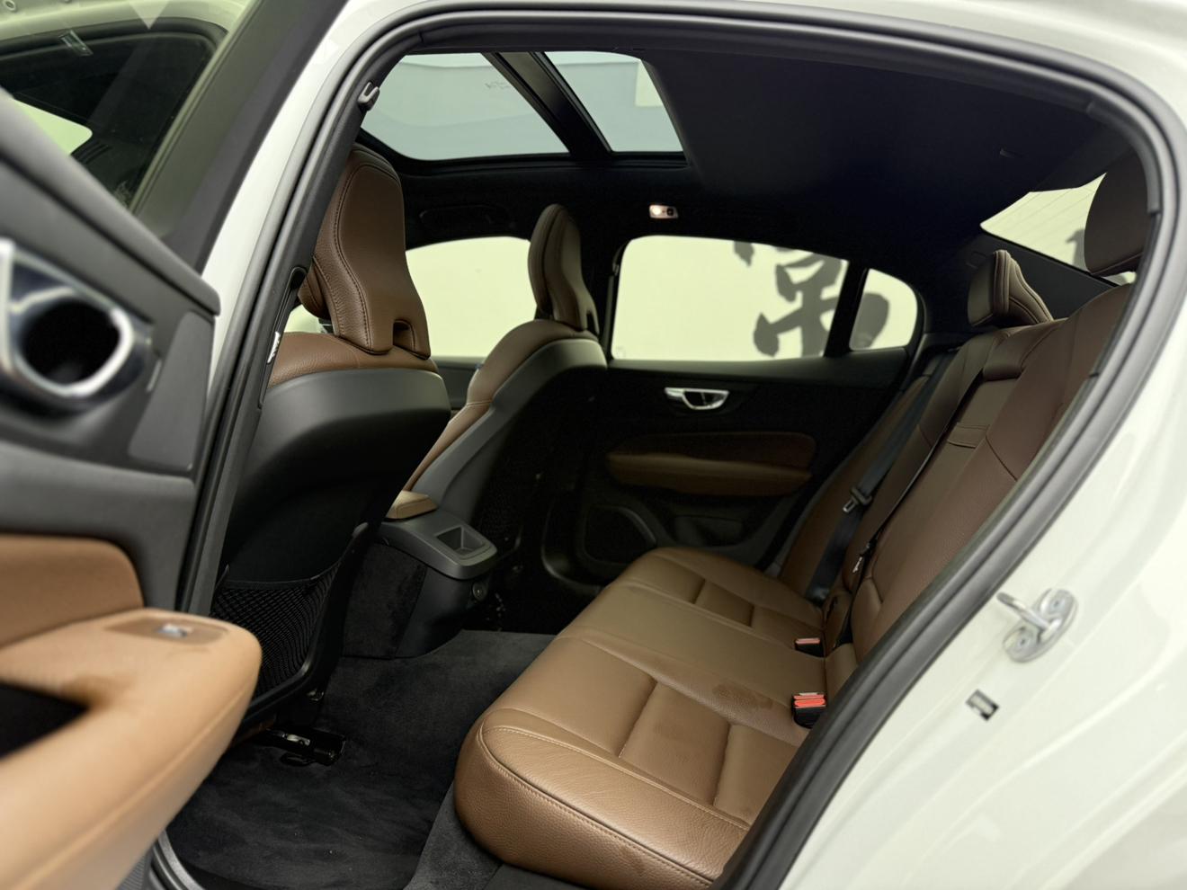 Volvo S60 2022 thumb 10