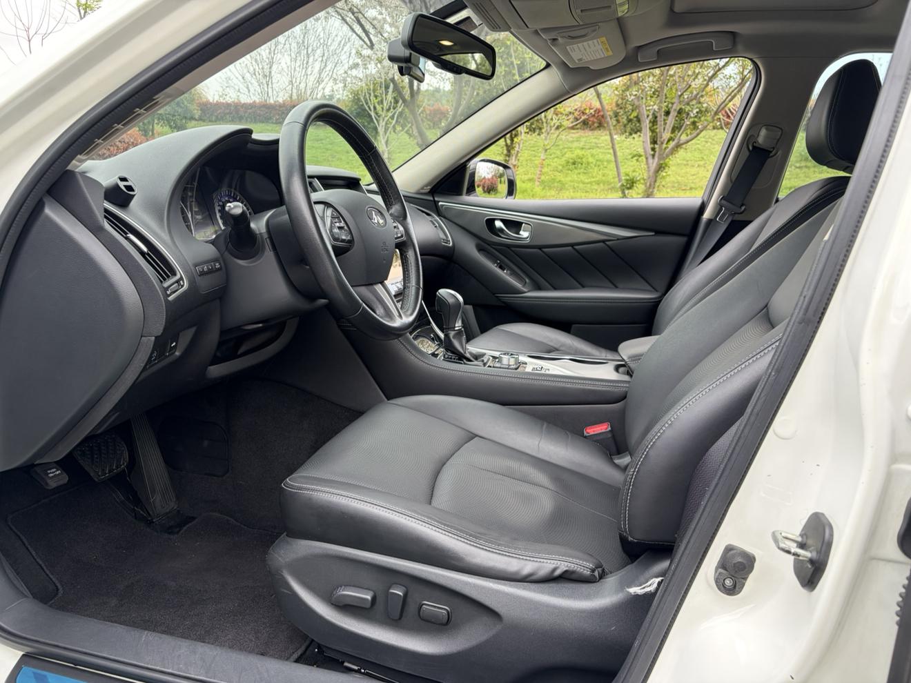 Infiniti Q50L 2016 thumb 6