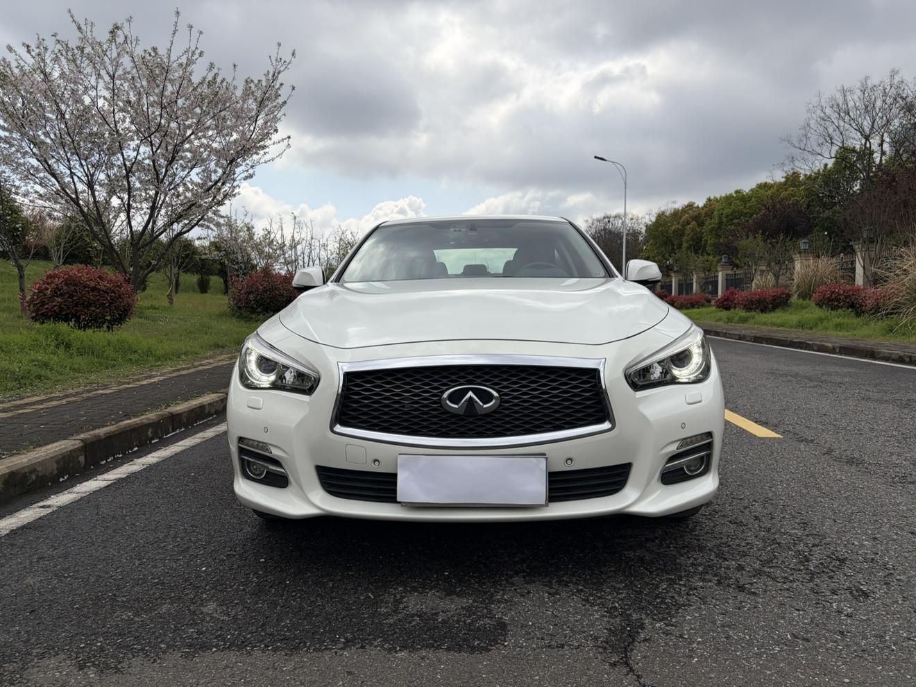 Infiniti Q50L 2016 thumb 9