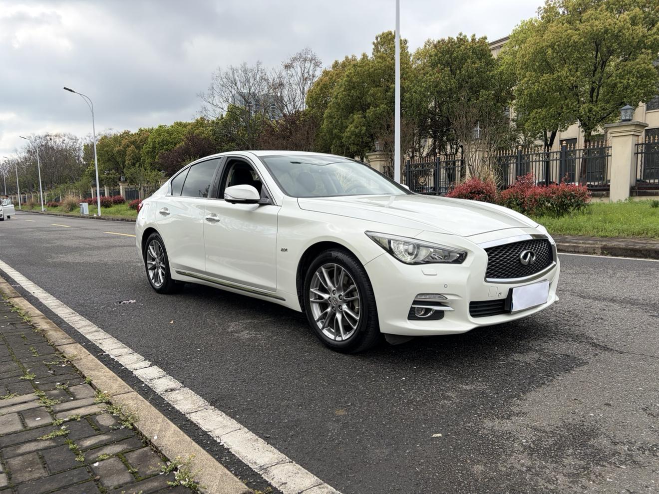 Infiniti Q50L 2016 thumb 10