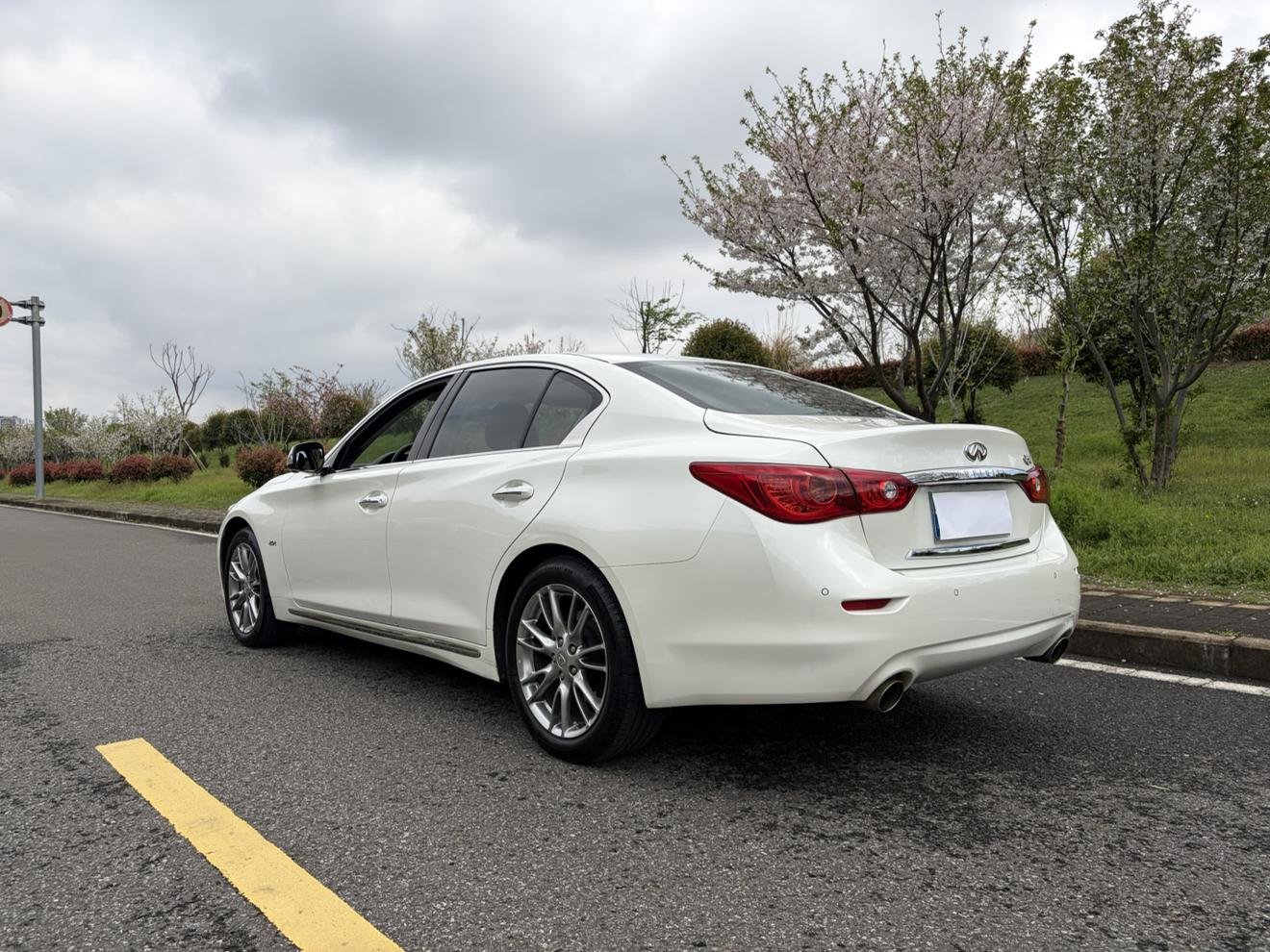 Infiniti Q50L 2016 thumb 12