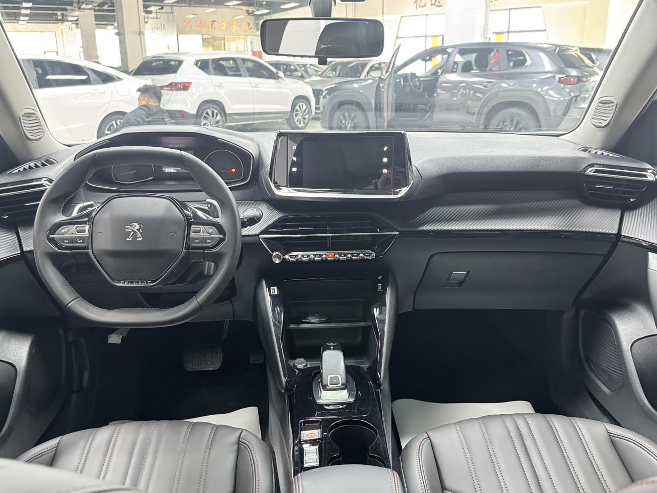 Peugeot 2008 2020 thumb 7
