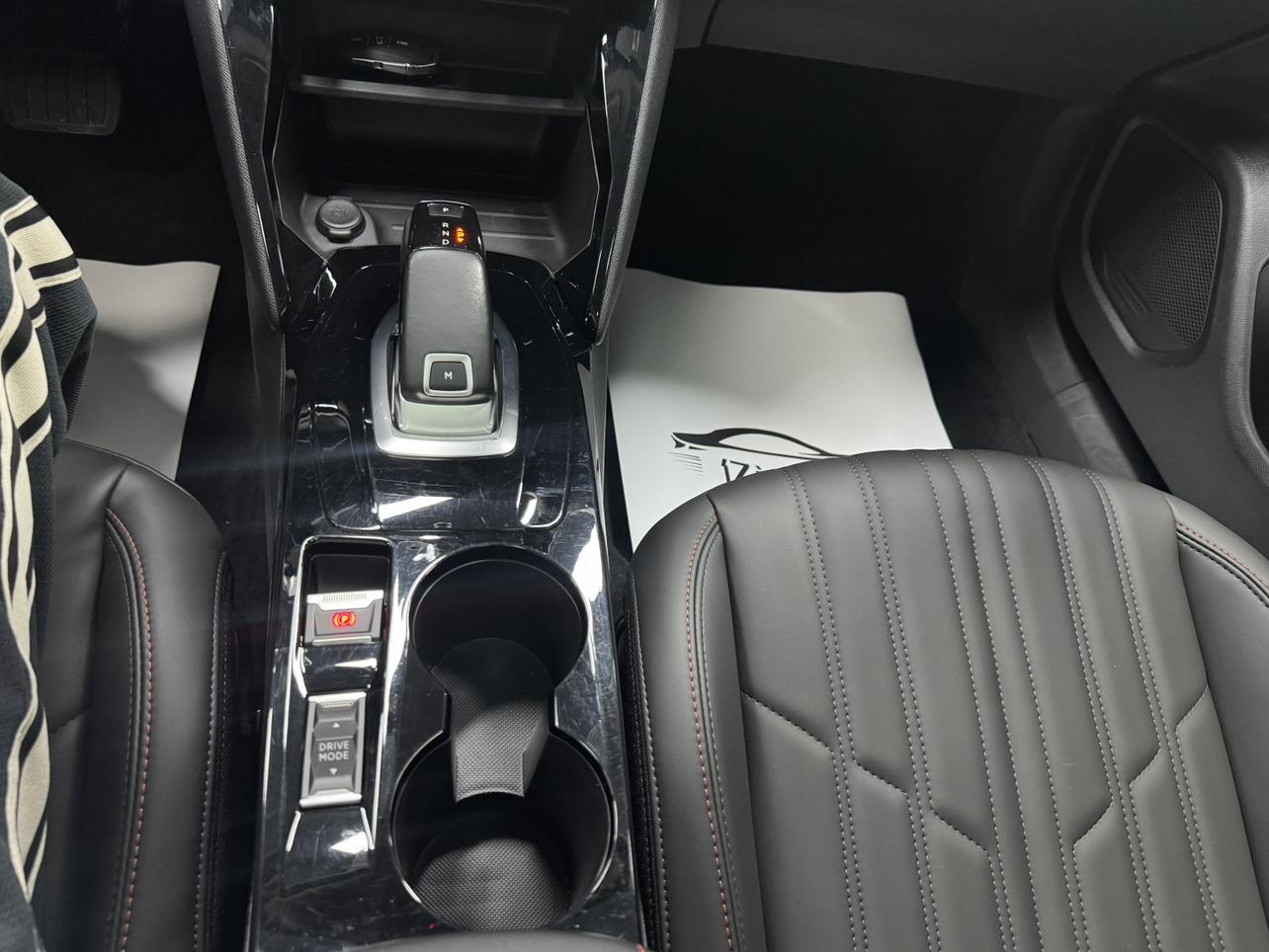 Peugeot 2008 2020 thumb 10