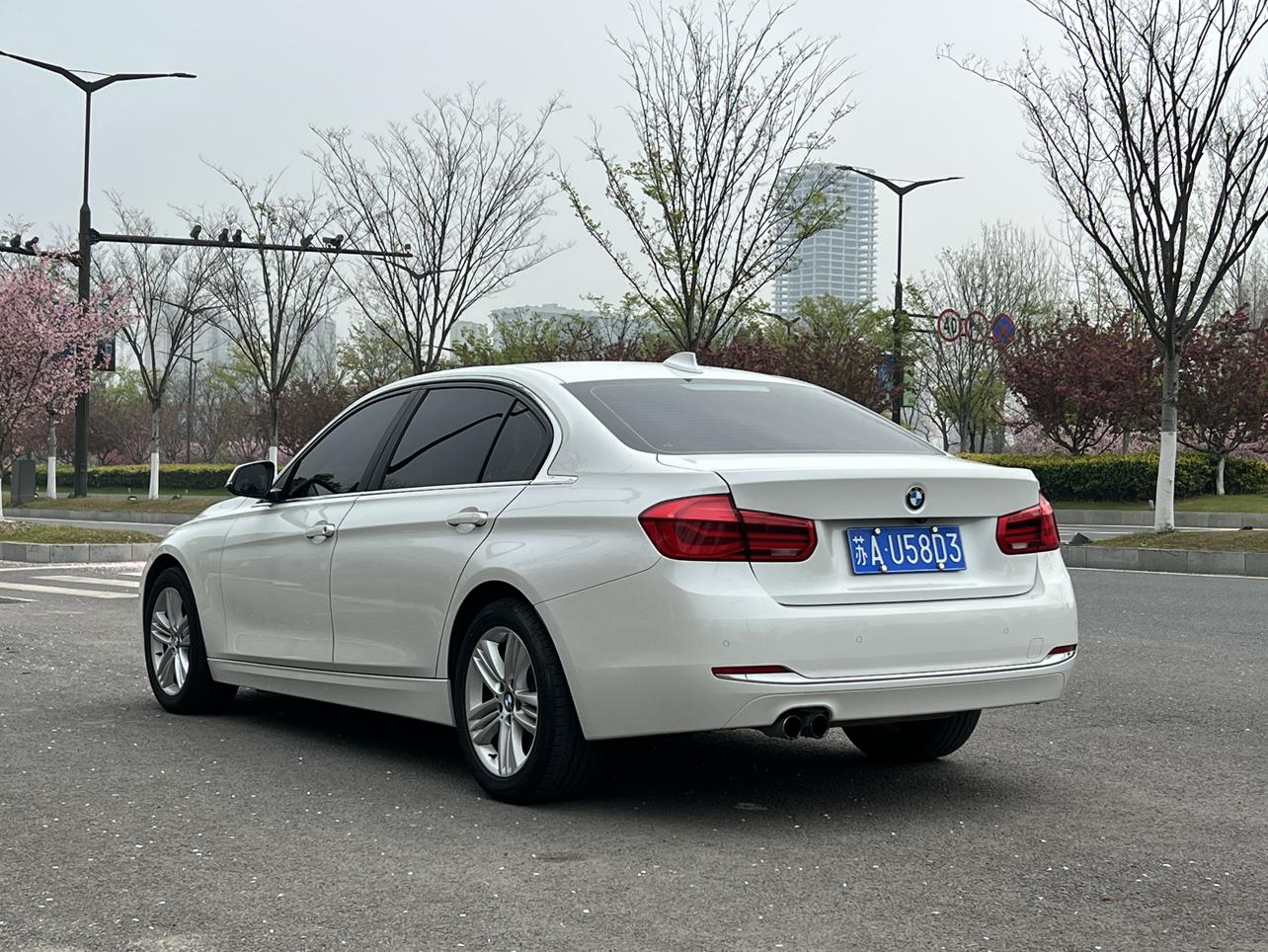 BMW 3 серии 2017 thumb 3