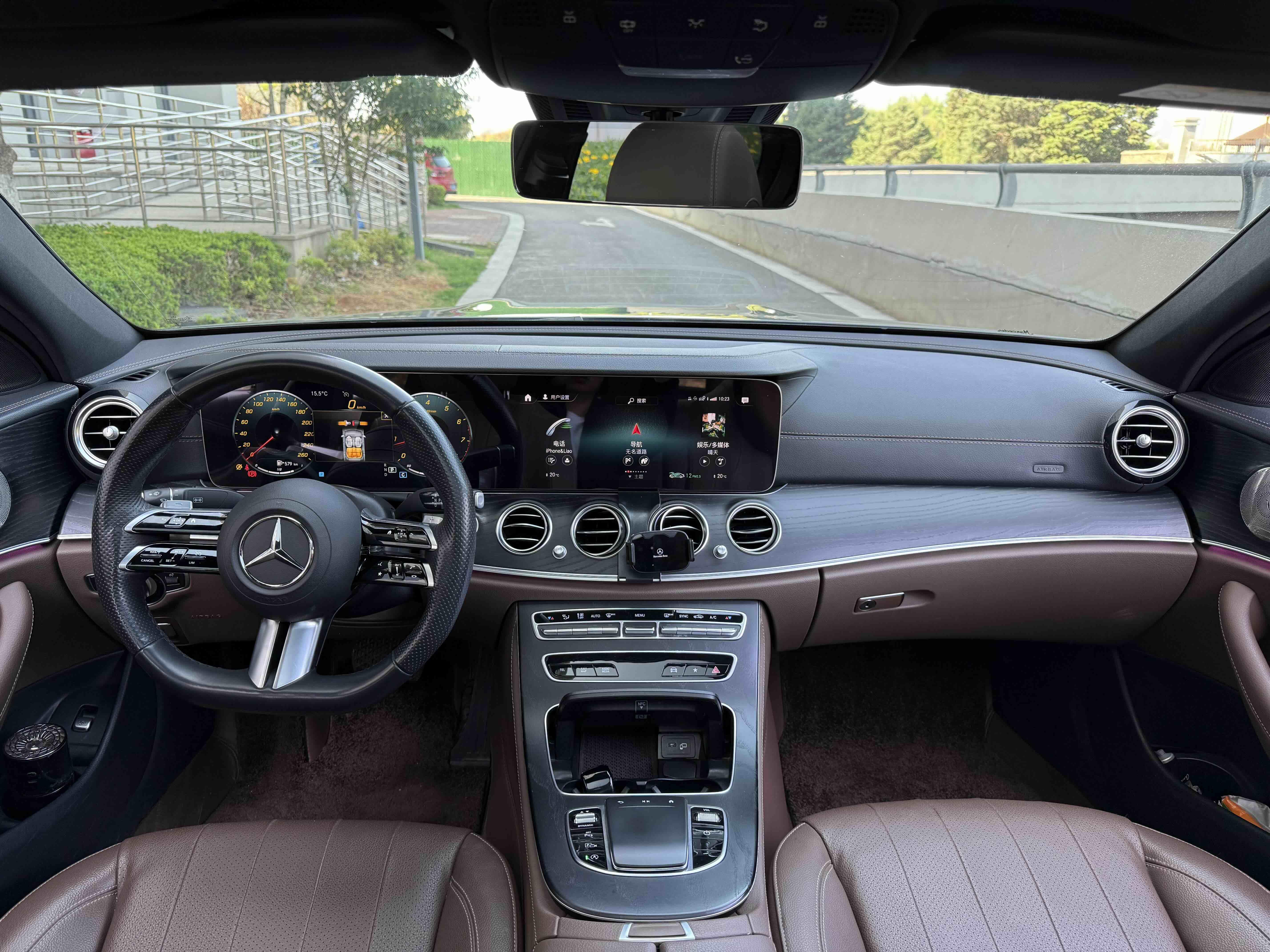 Mercedes-Benz E-Class 2023 thumb 10