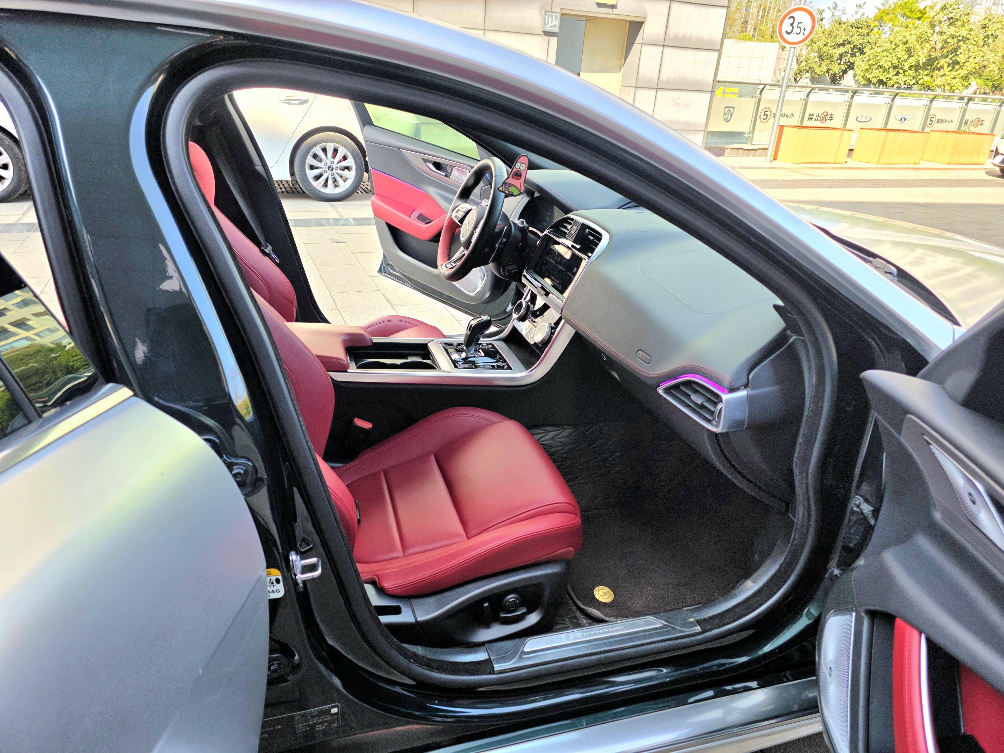 Jaguar XEL 2022 thumb 8