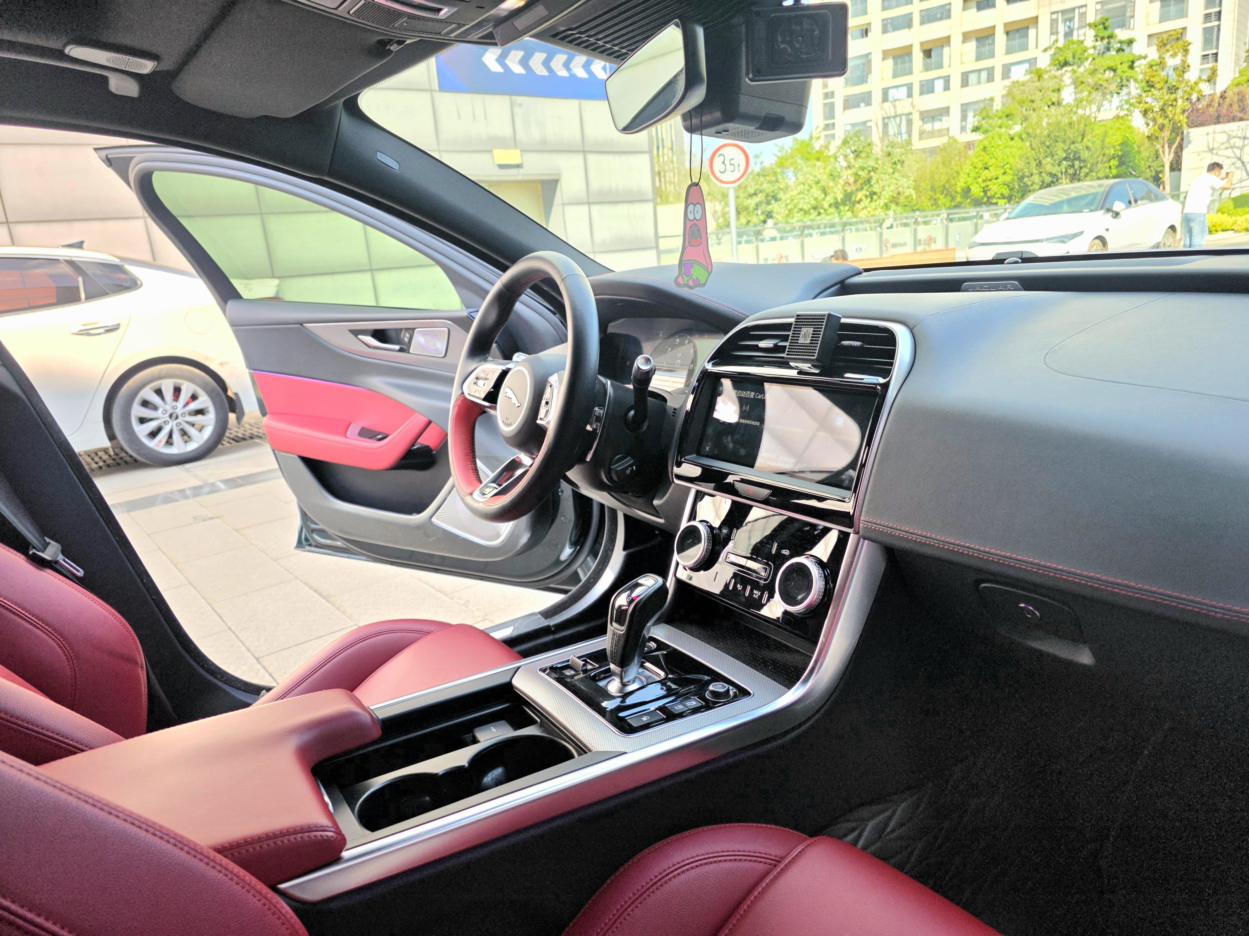 Jaguar XEL 2022 thumb 11