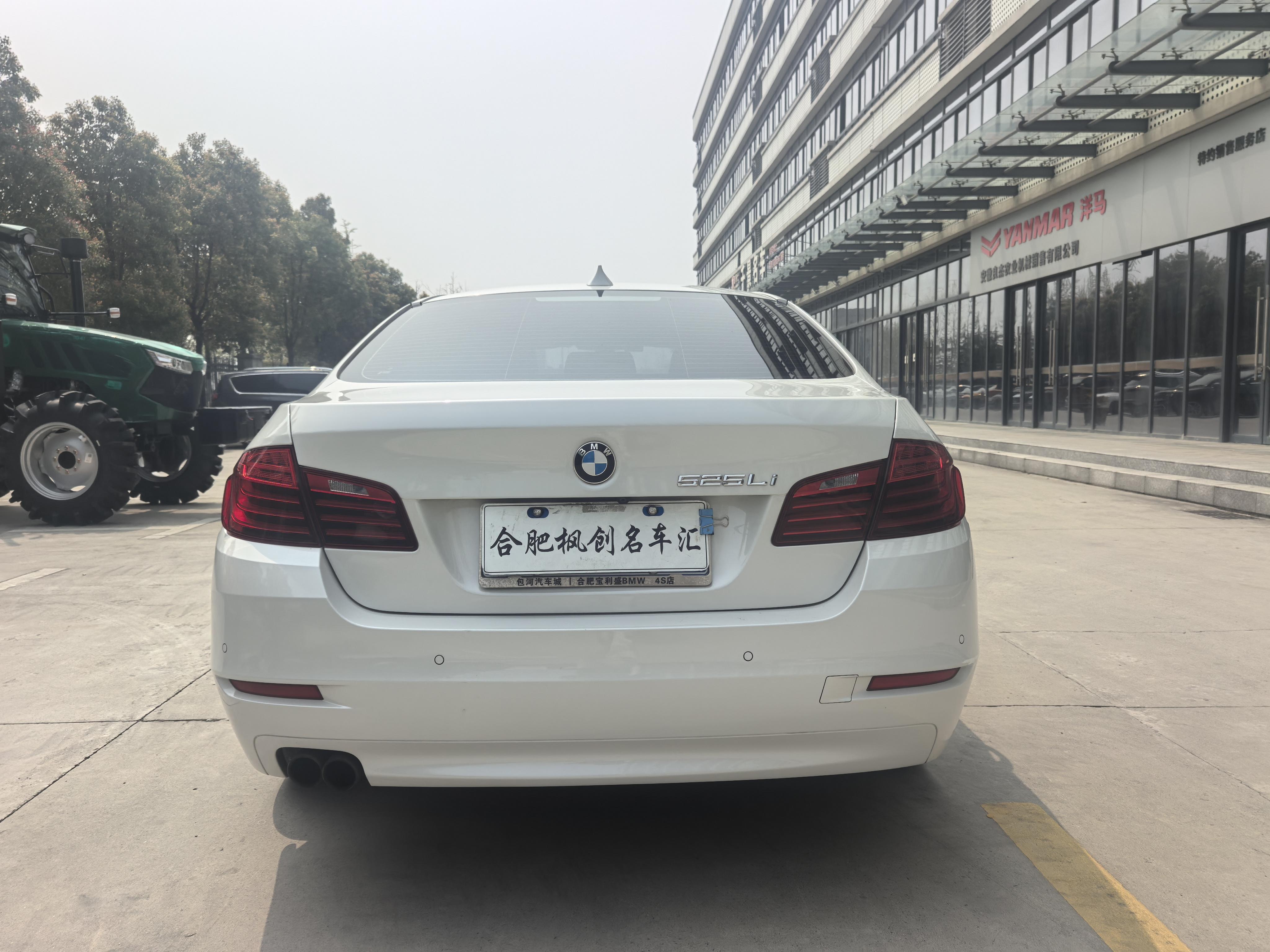 BMW 5 серии 2017 thumb 3