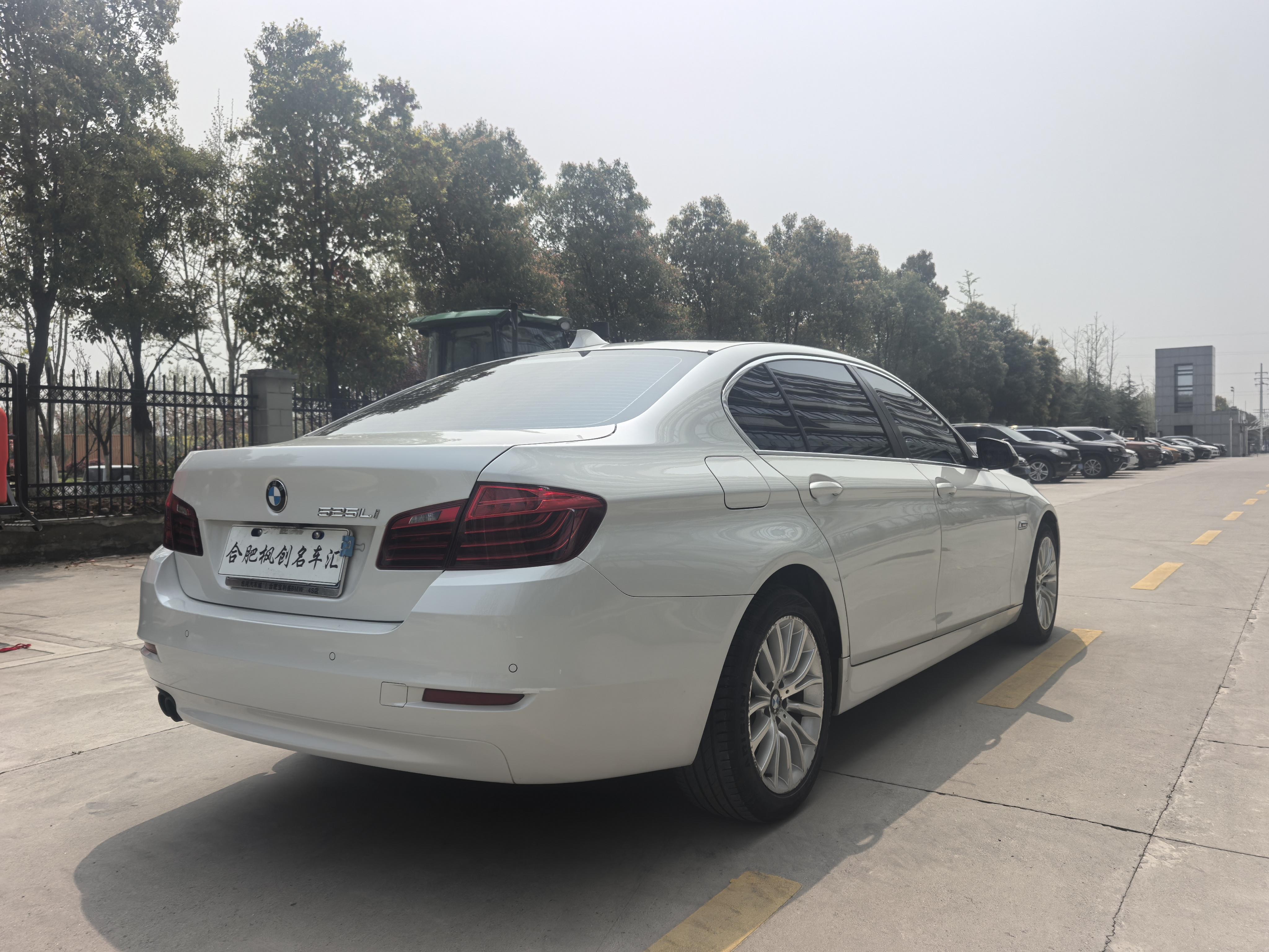 BMW 5 серии 2017 thumb 4