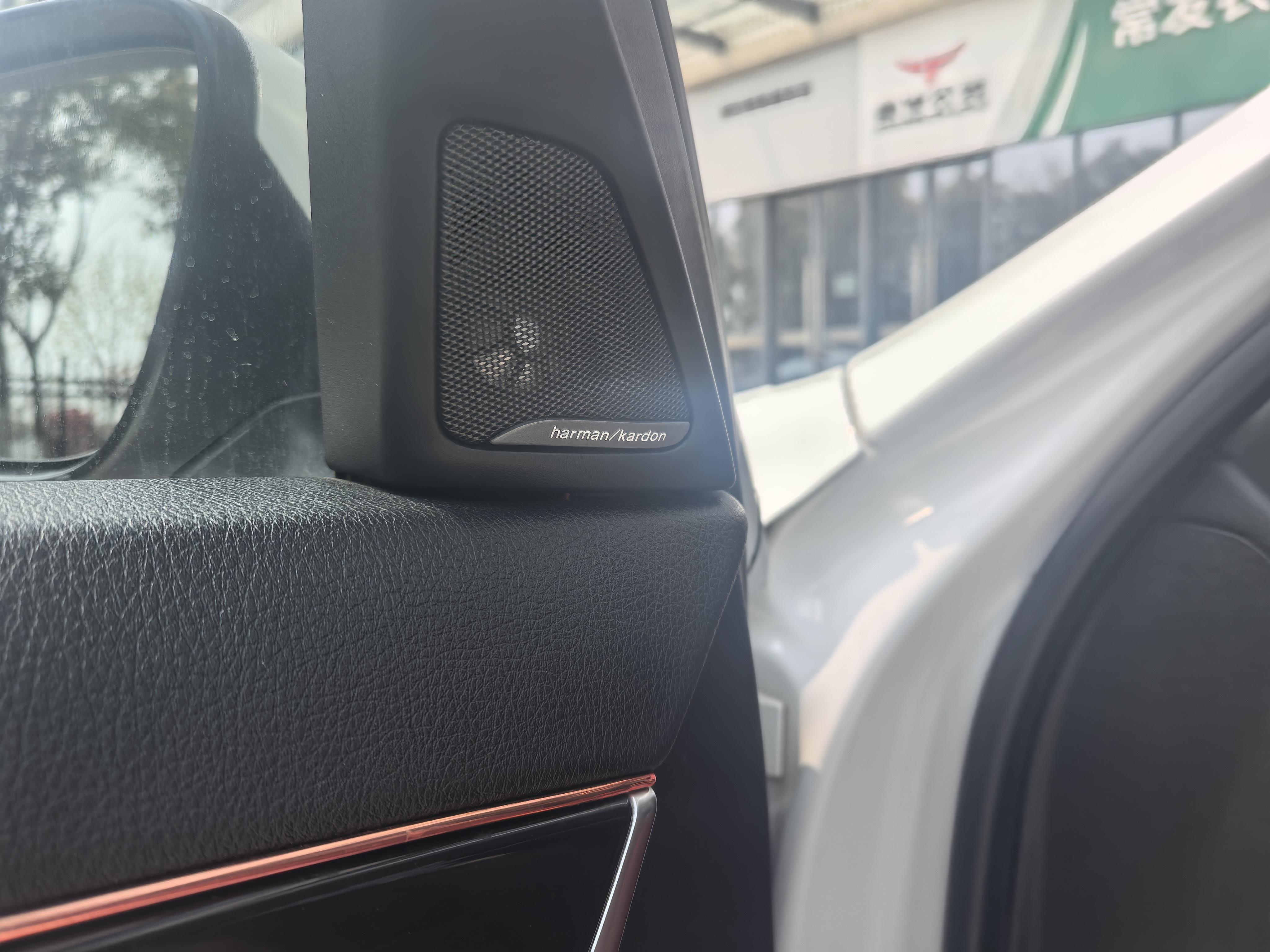 BMW 5 серии 2017 thumb 8