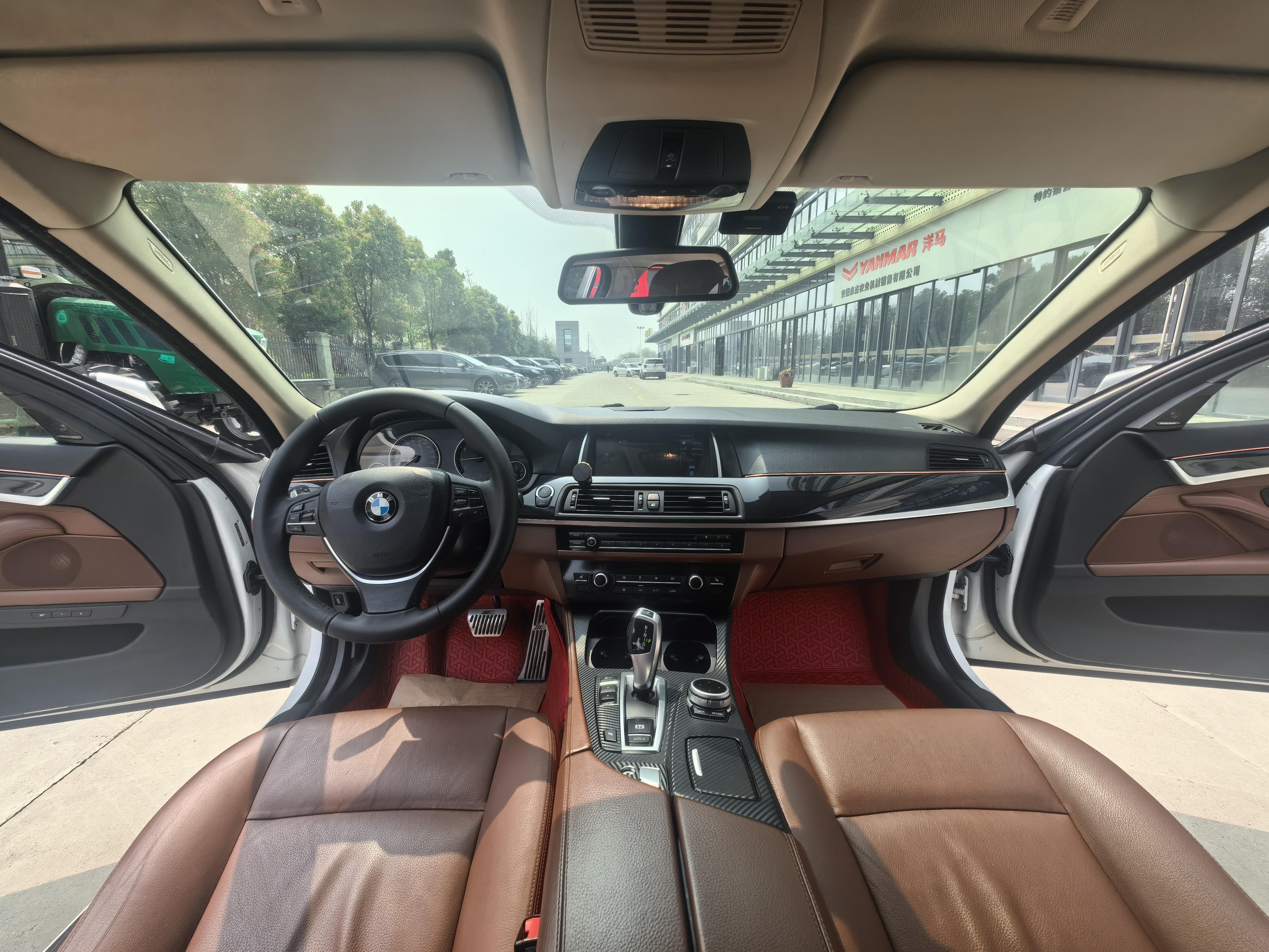 BMW 5 серии 2017 thumb 12