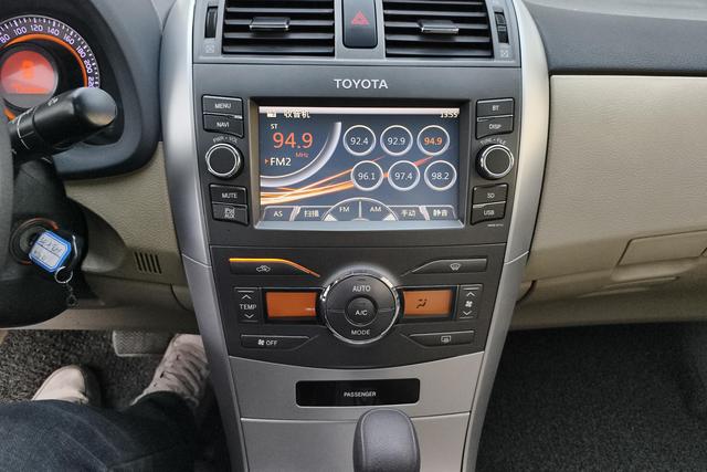 Toyota Corolla 2013 thumb 10