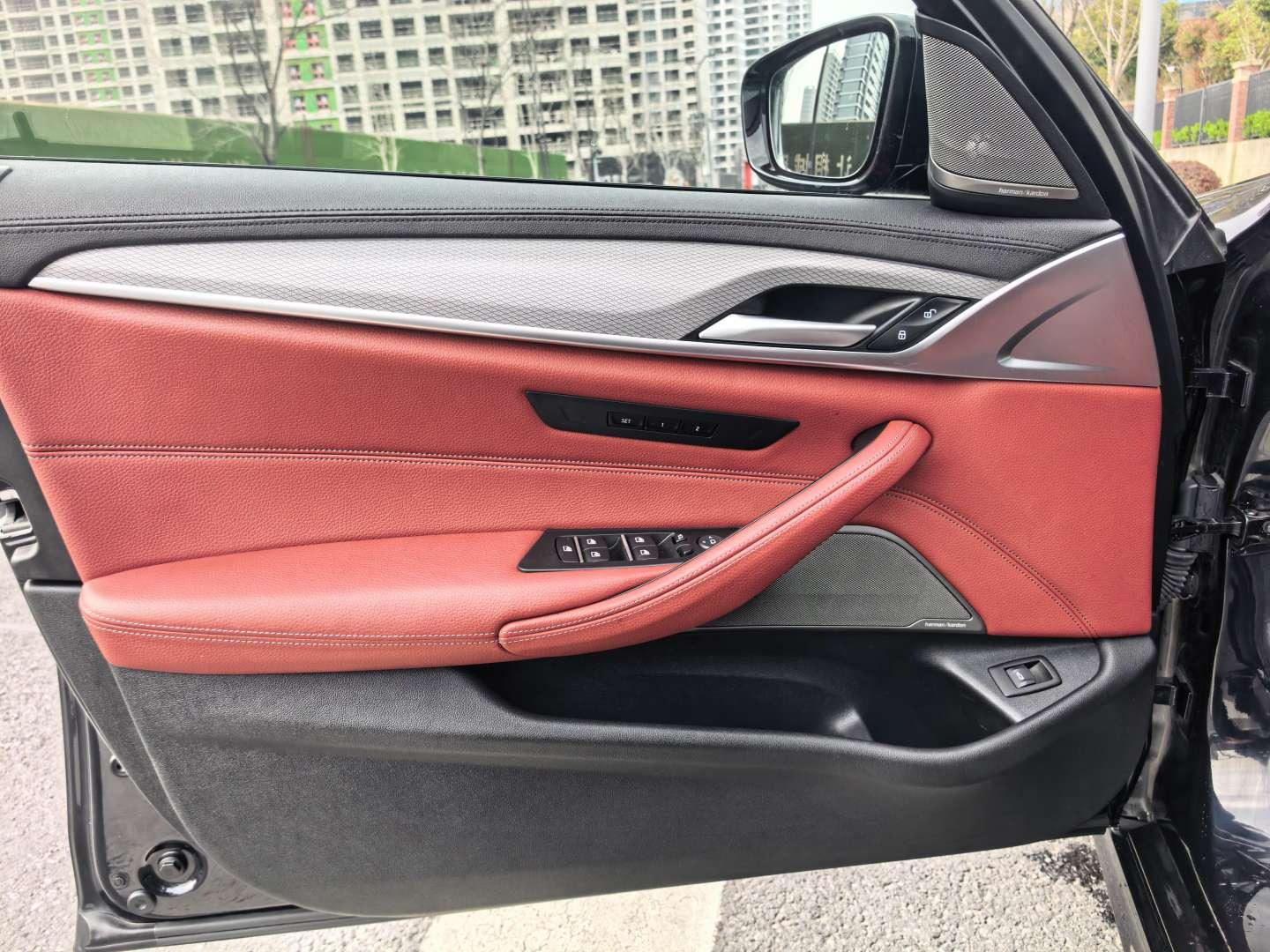 BMW 5 серии 2018 thumb 6
