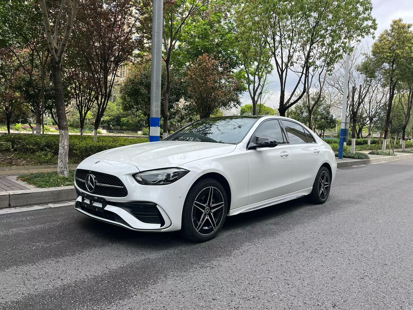 Mercedes-Benz C-Class 2024 thumb 8