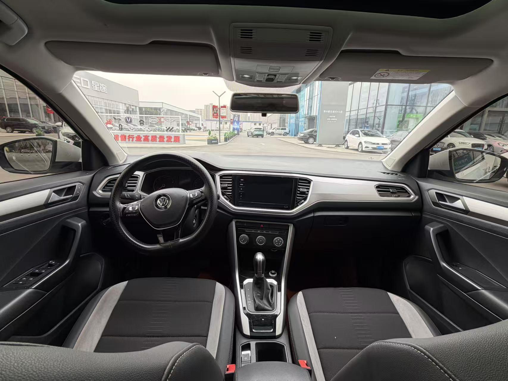 Volkswagen T-Roc 2020 thumb 5