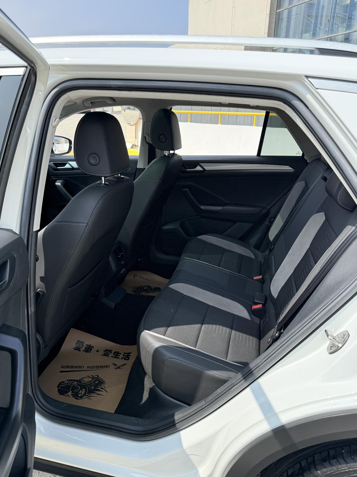 Volkswagen T-Roc 2019 thumb 7