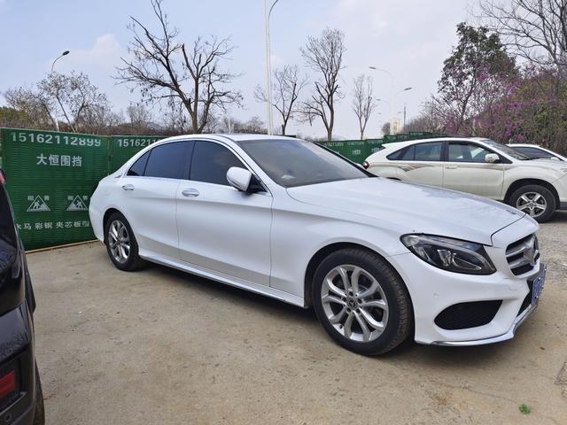 Mercedes-Benz C-Class 2018 thumb 4