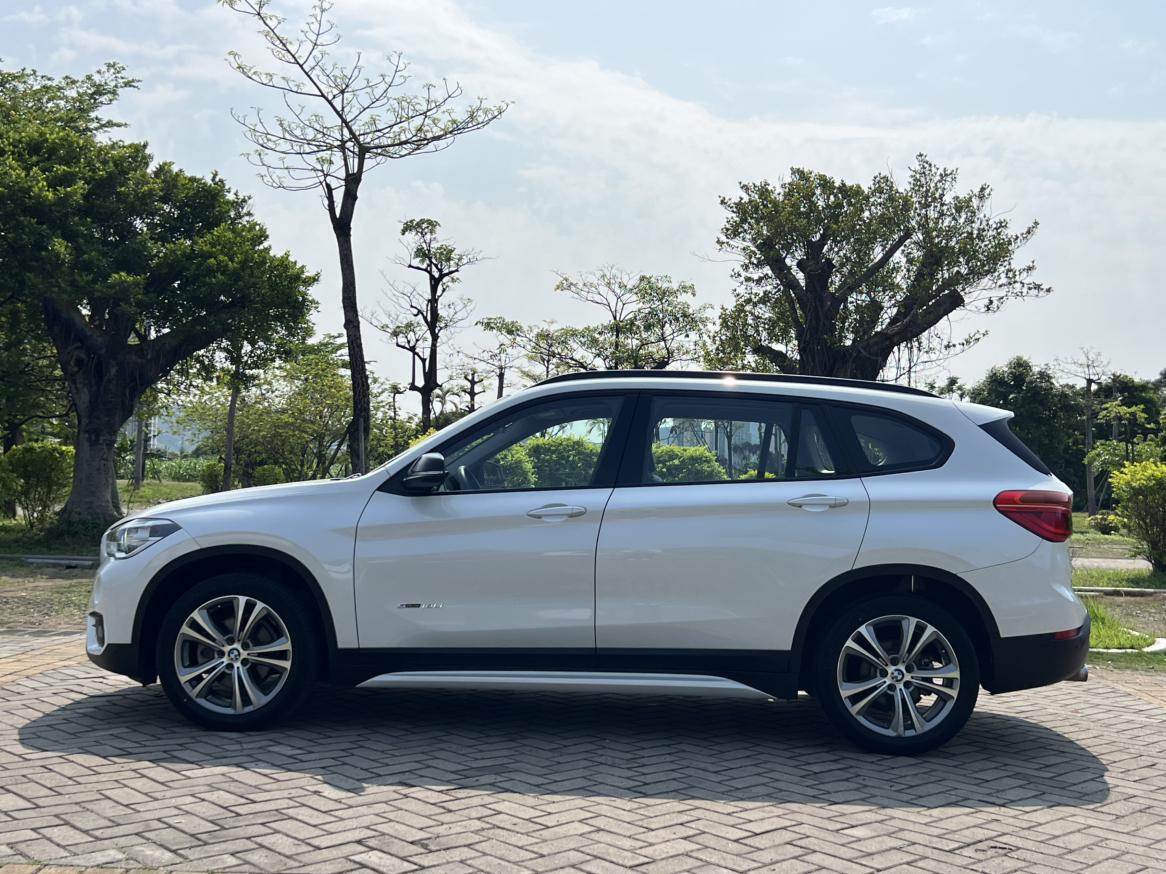 BMW X1 2018 thumb 2