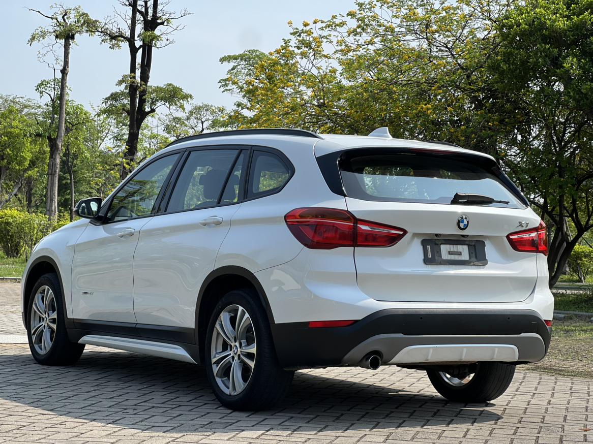 BMW X1 2018 thumb 3