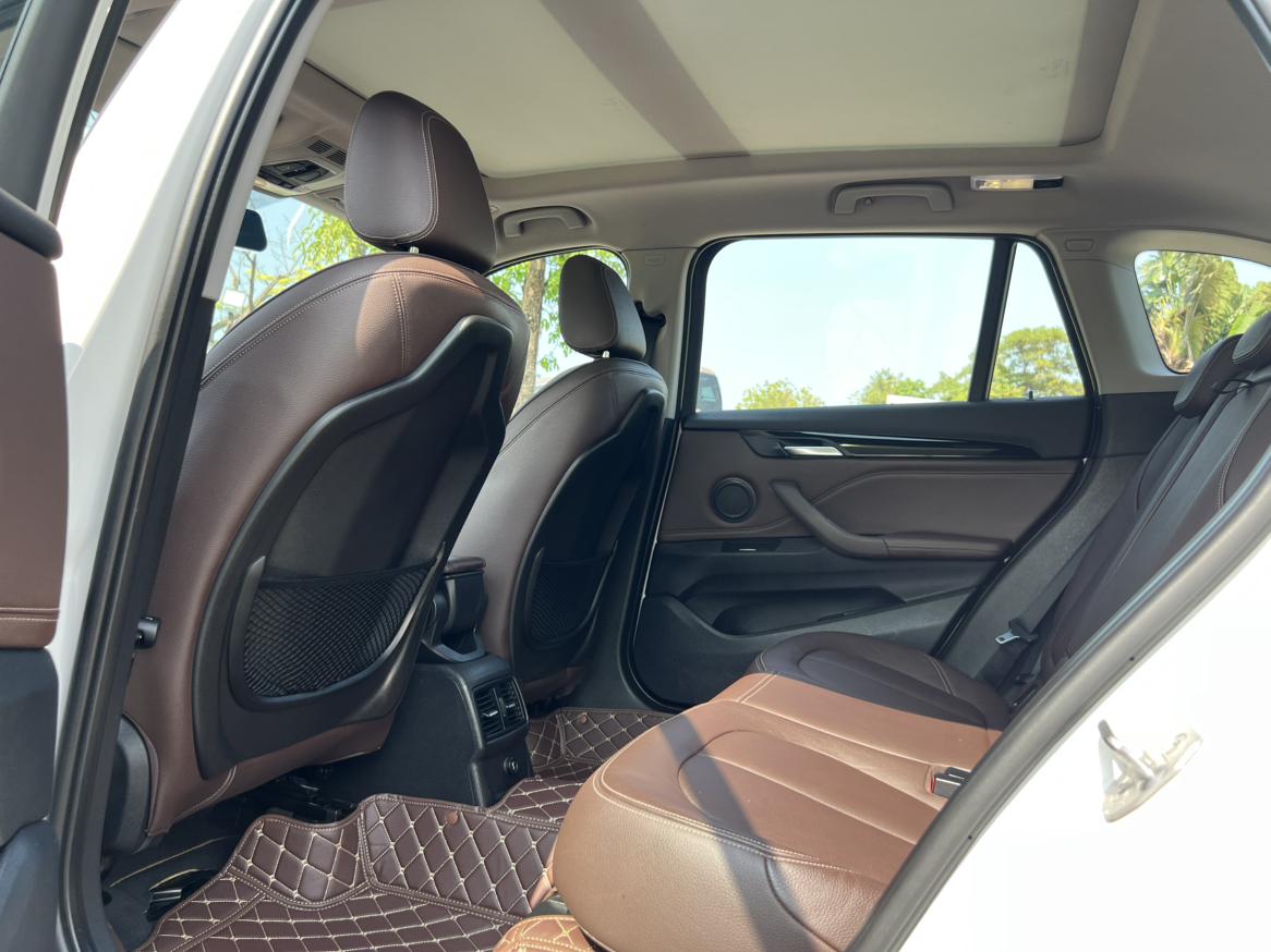 BMW X1 2018 thumb 10