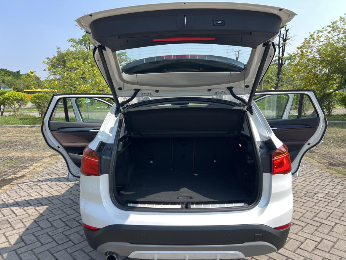 BMW X1 2018 thumb 11