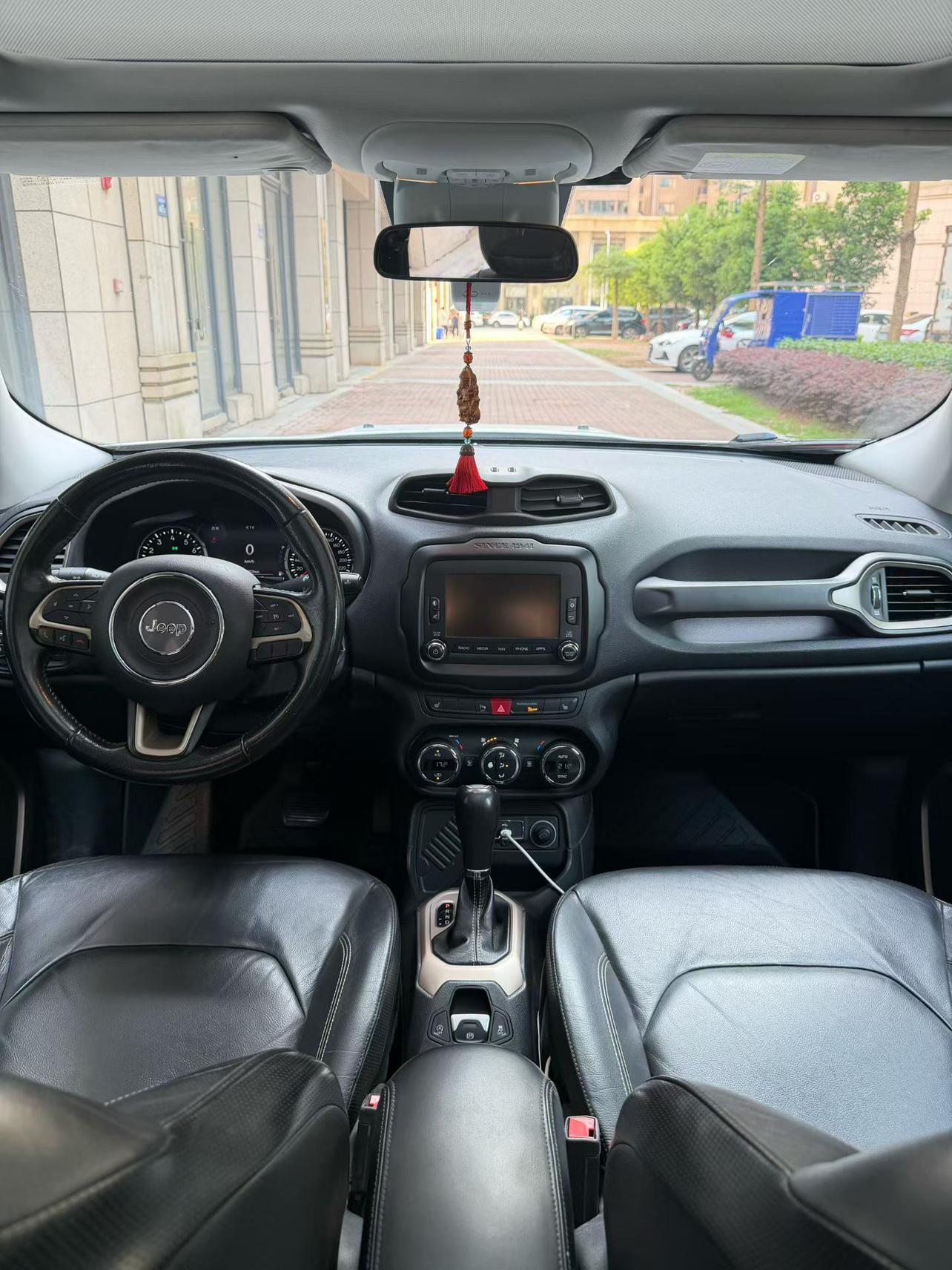 Jeep Renegade 2016 thumb 5