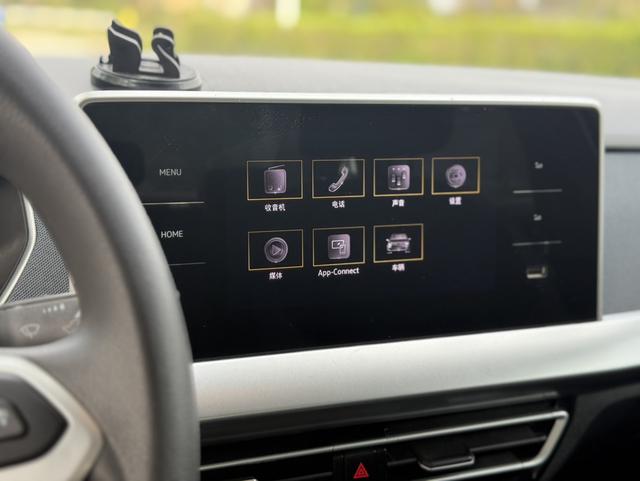 Volkswagen Lavida XR 2023 thumb 6