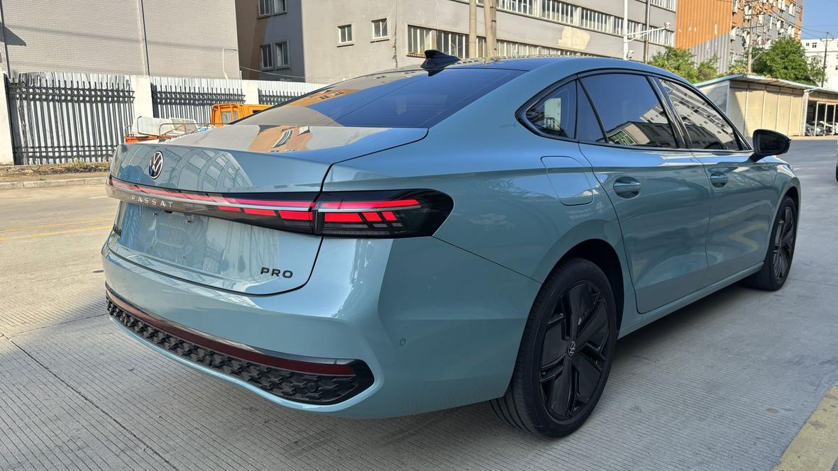 Volkswagen Passat 2024 thumb 4