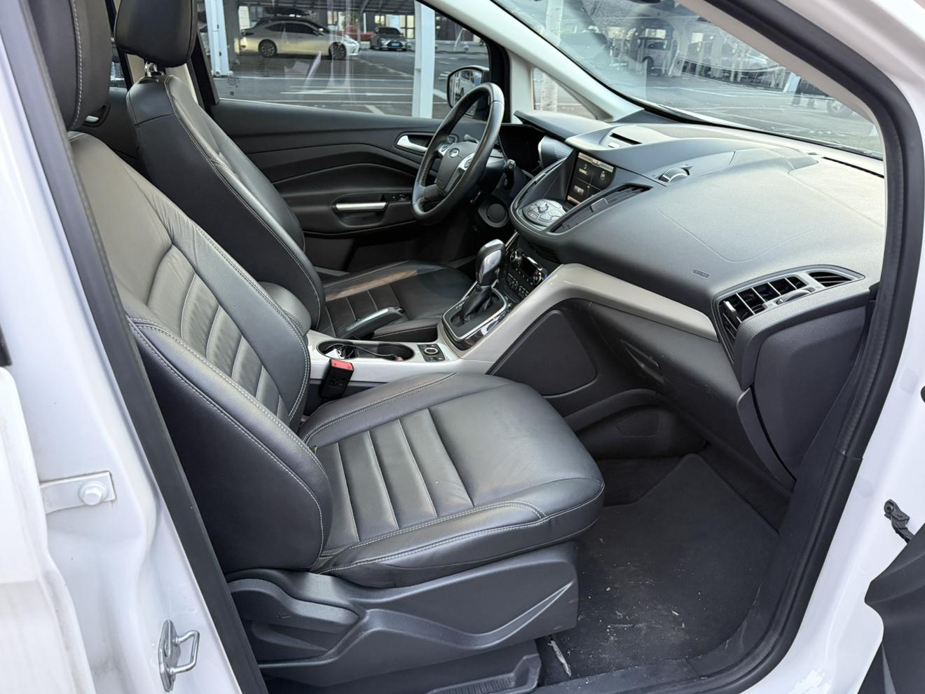 Ford C-MAX 2017 thumb 7