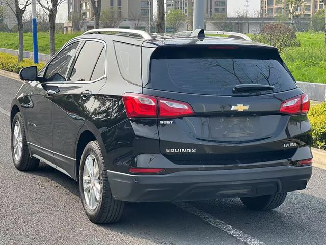 Chevrolet Equinox 2019 thumb 2