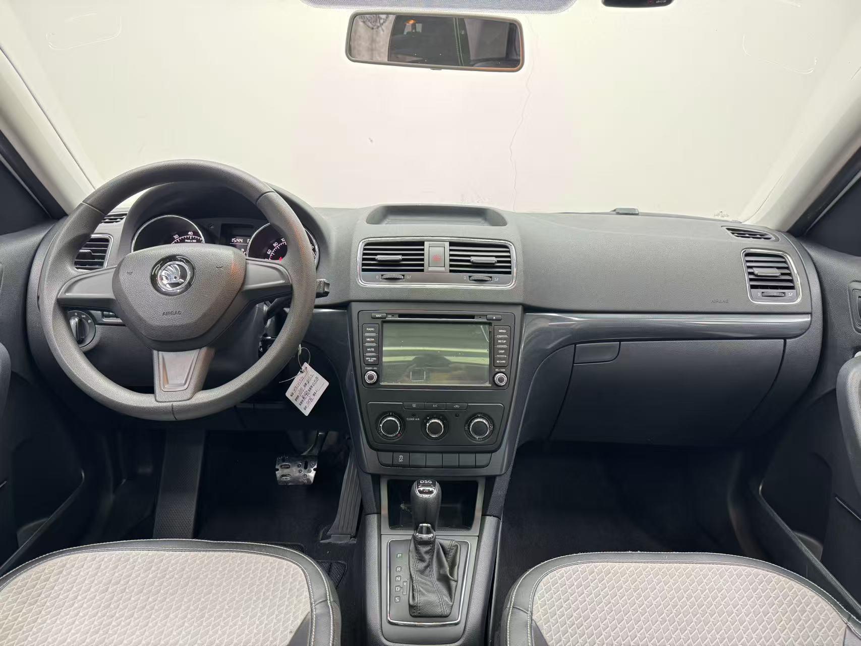 Skoda Yeti 2016 thumb 5