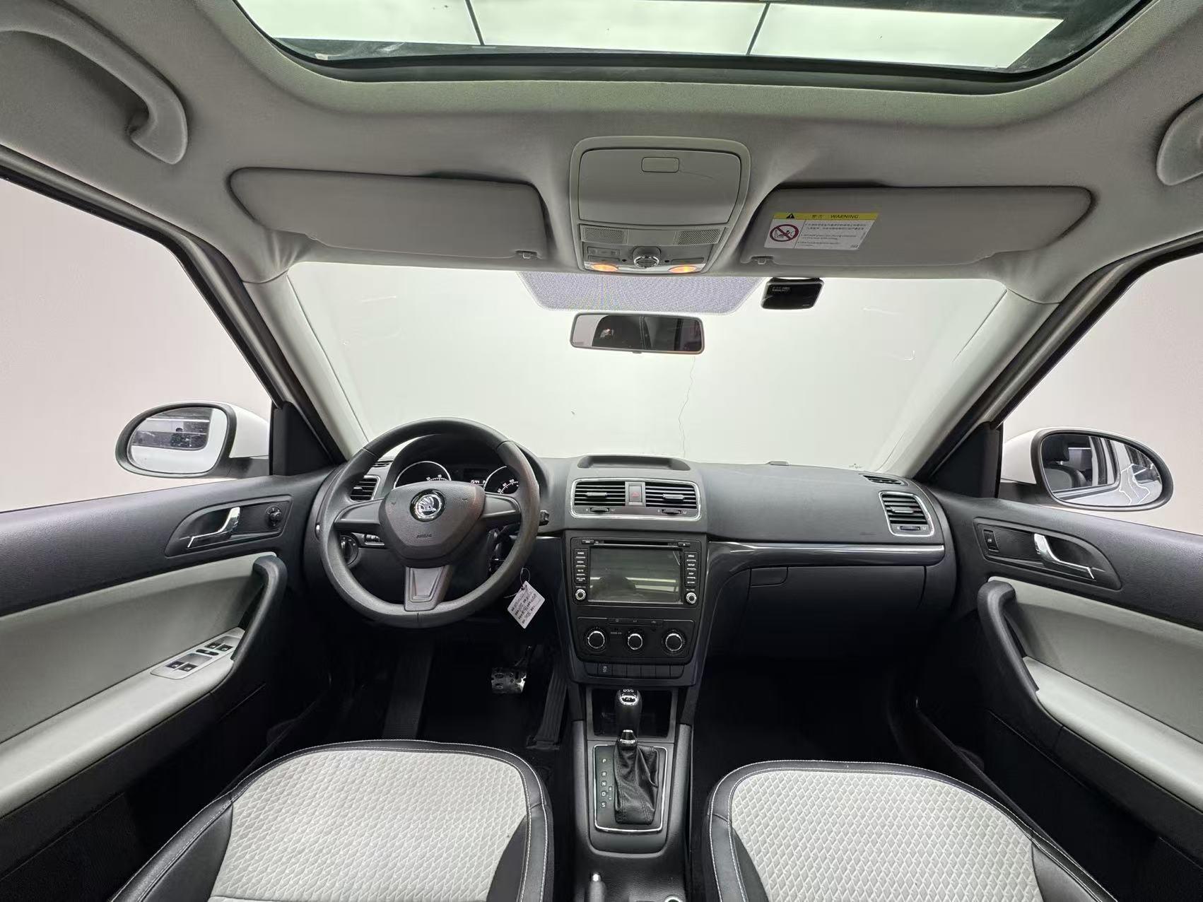 Skoda Yeti 2016 thumb 8
