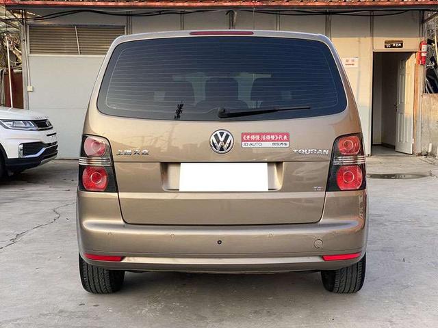 Volkswagen Touran 2013 thumb 4