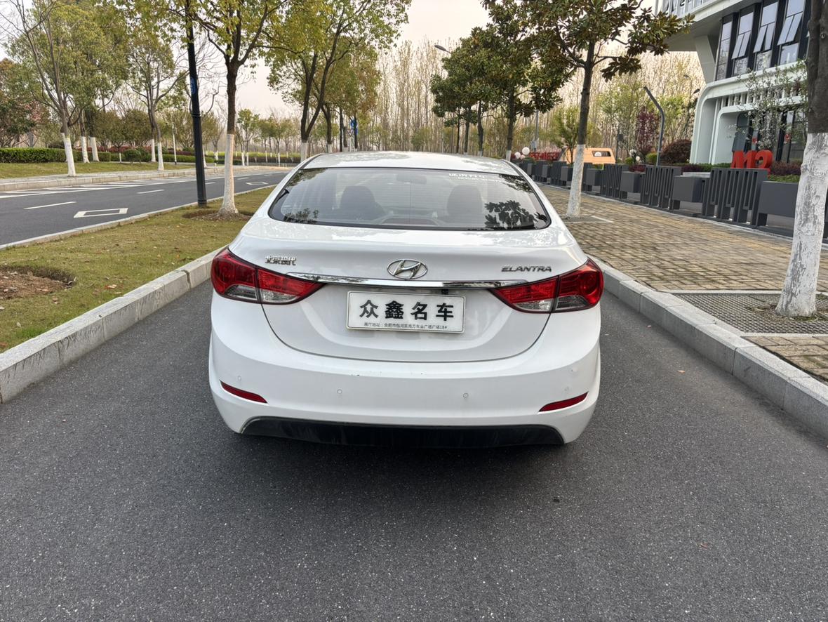 Hyundai Elantra 2016 thumb 3