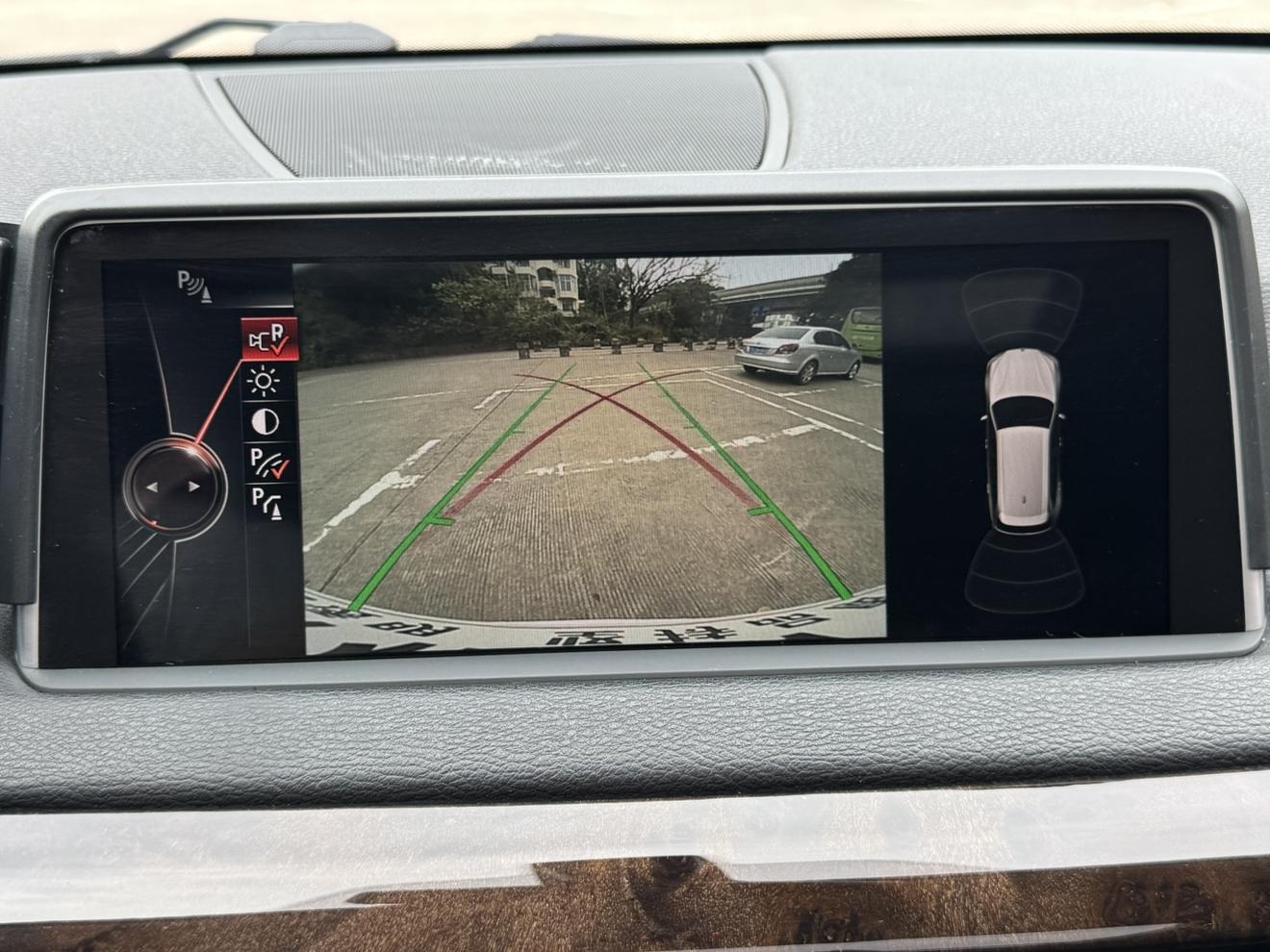 BMW X5 2014 thumb 8