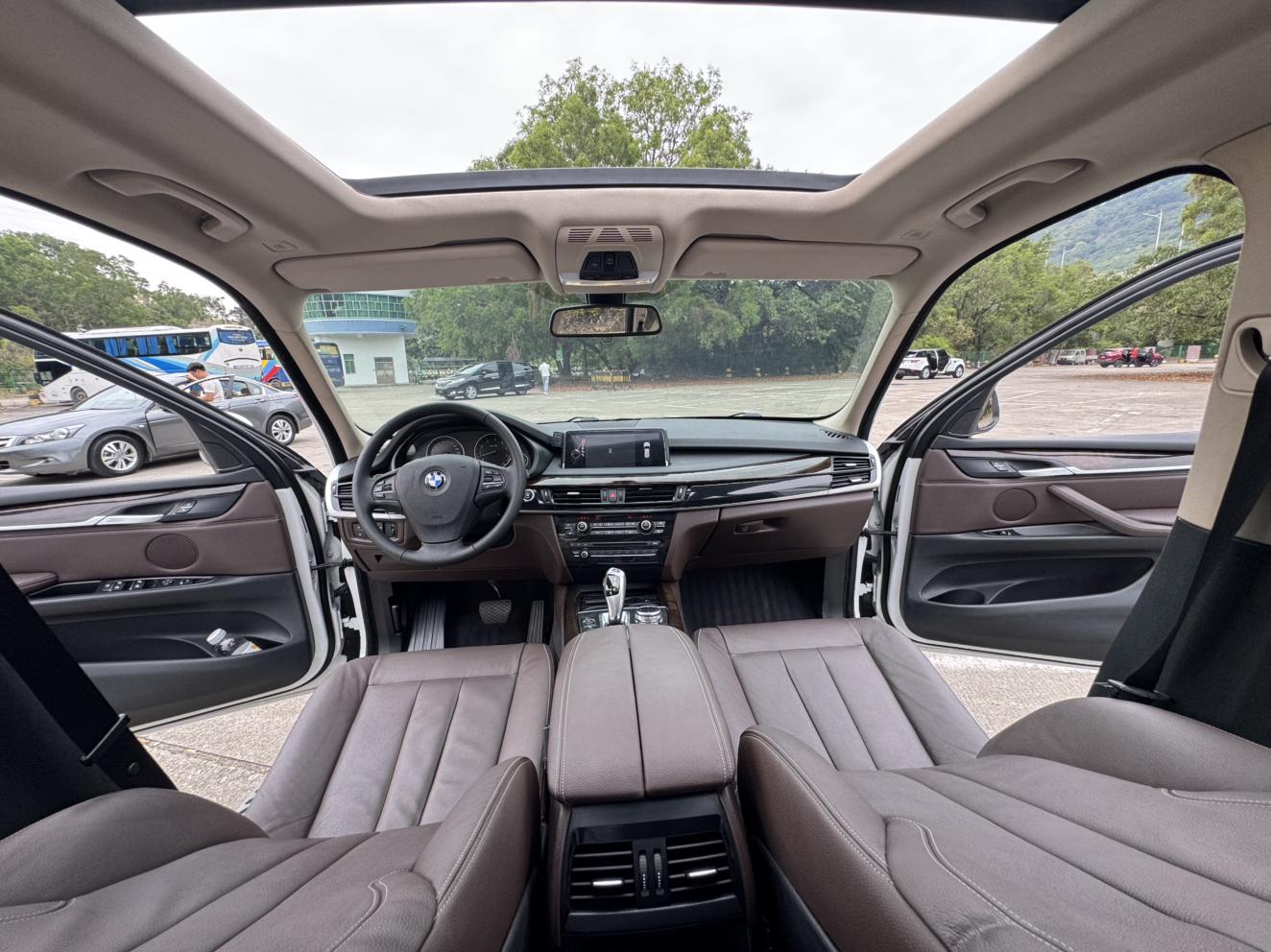 BMW X5 2014 thumb 12