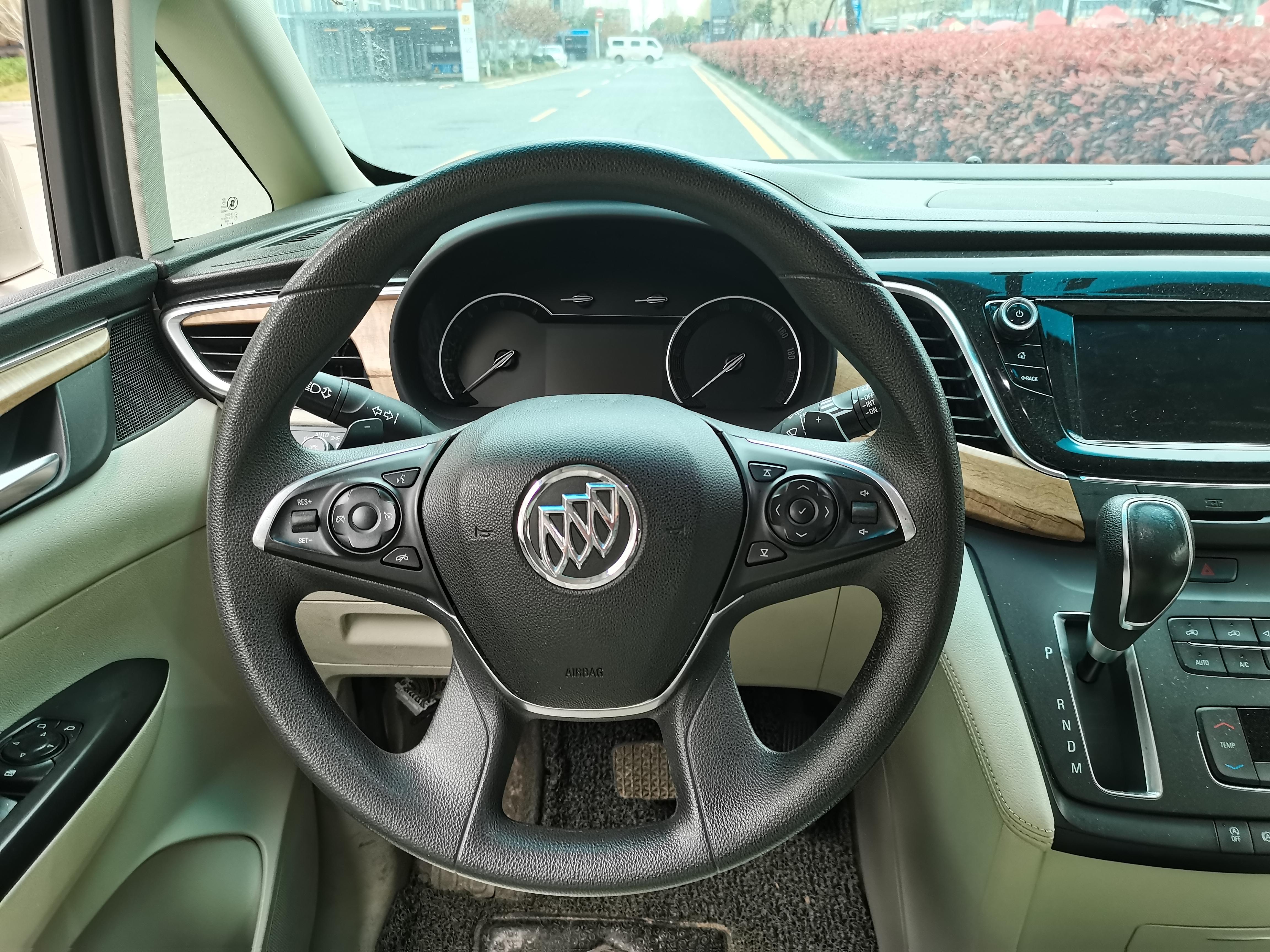 Buick GL8 2017 thumb 4