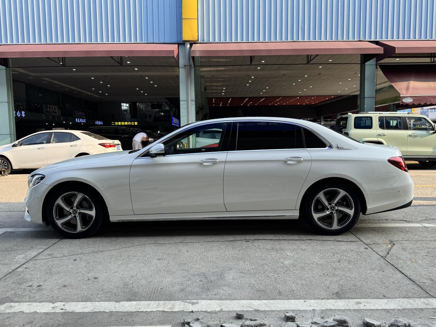 Mercedes-Benz E-Class 2018 thumb 2