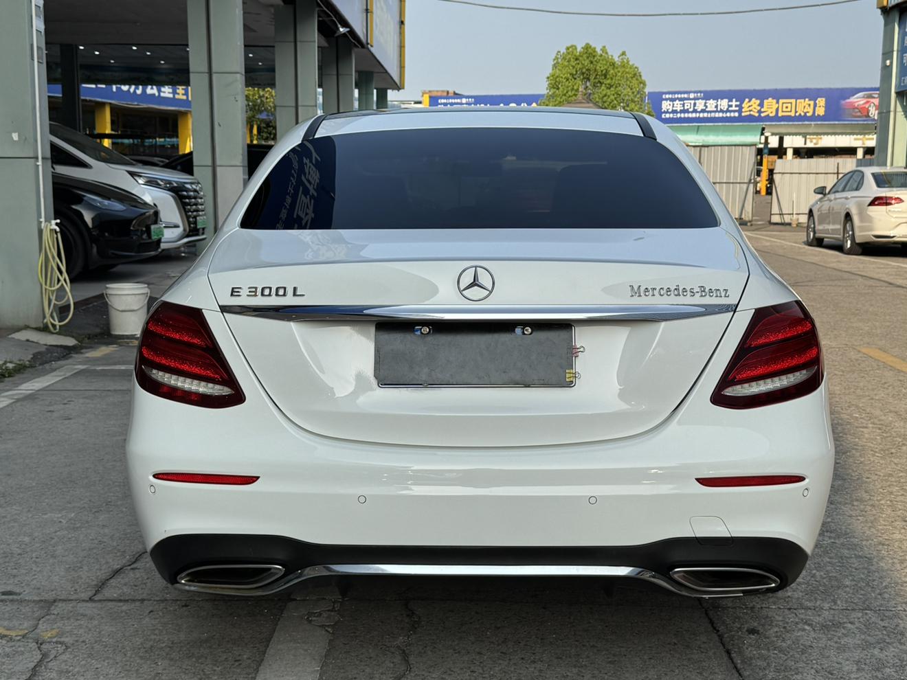 Mercedes-Benz E-Class 2018 thumb 4