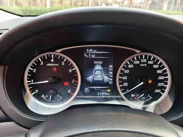 Nissan Tiida 2016 thumb 6