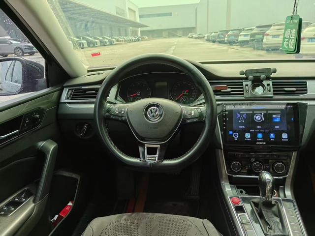 Volkswagen Passat 2017 thumb 6