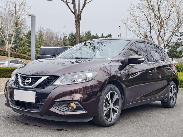 Nissan Tiida 2016 thumb 9