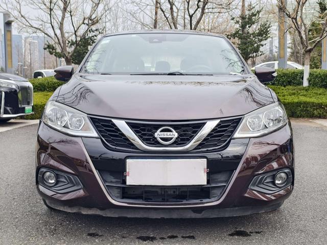 Nissan Tiida 2016 thumb 10